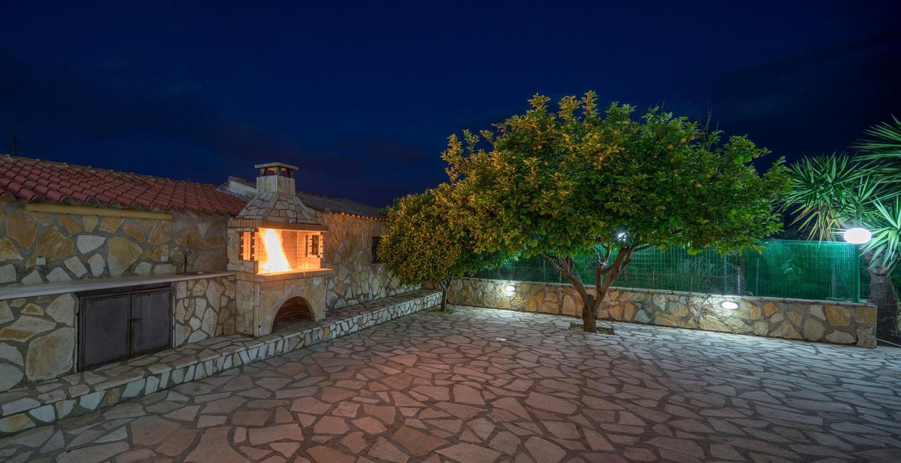 Martha'S House Villa Katastarion Exterior photo